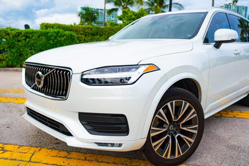 2020 Volvo XC90 T5 Momentum