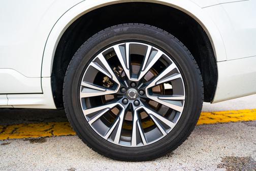2020 Volvo XC90 T5 Momentum