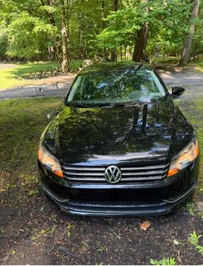 Black 2012 Volkswagen Passat 2.5 SE