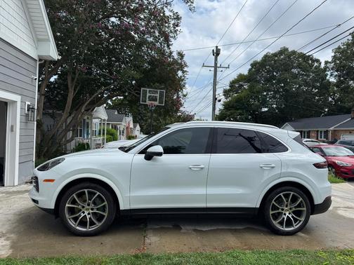 White 2023 Porsche Cayenne Cayenne S