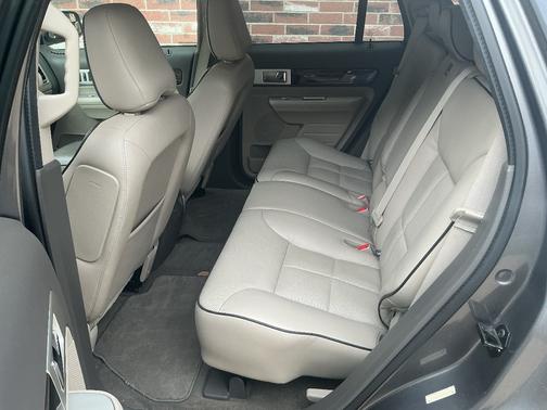 2010 Lincoln MKX Base