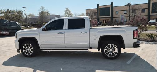 White 2017 GMC Sierra 1500 Denali