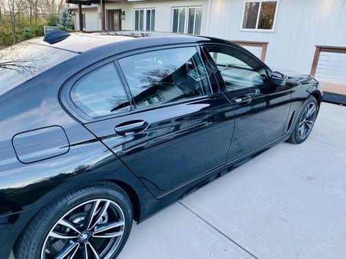 2020 BMW 740 i xDrive