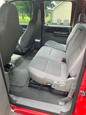 Red 2005 Ford F-350 XLT Crew Cab Super Duty