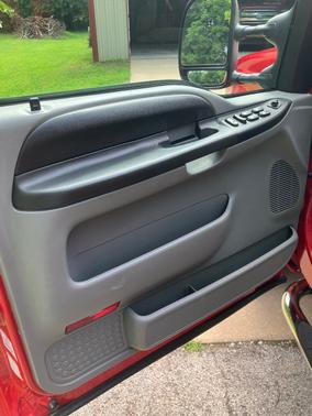 Red 2005 Ford F-350 XLT Crew Cab Super Duty