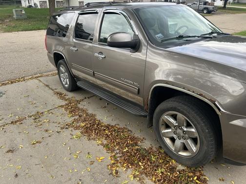 2011 GMC Yukon XL 1500 SLT