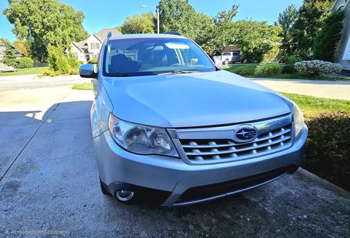 Silver 2013 Subaru Forester 2.5X Limited