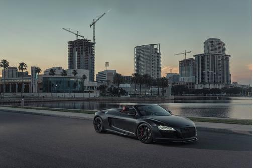 Photo 3 of 30 of 2011 Audi R8 5.2 quattro Spyder