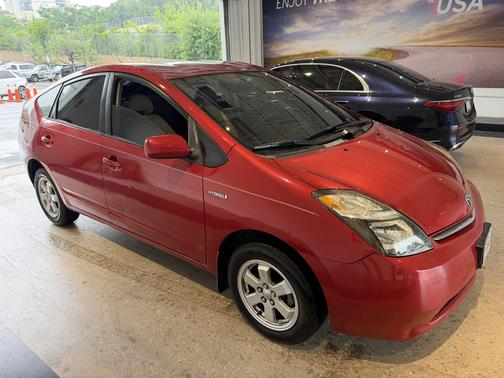 Red 2006 Toyota Prius Base