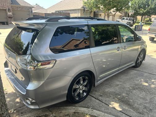 Silver 2012 Toyota Sienna SE