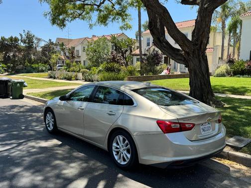 Gold 2016 Chevrolet Malibu 1LT