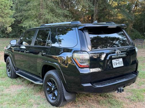 Black 2020 Toyota 4Runner SR5