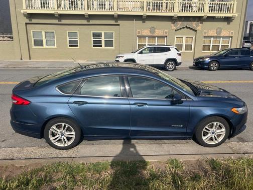 Blue 2018 Ford Fusion Hybrid SE