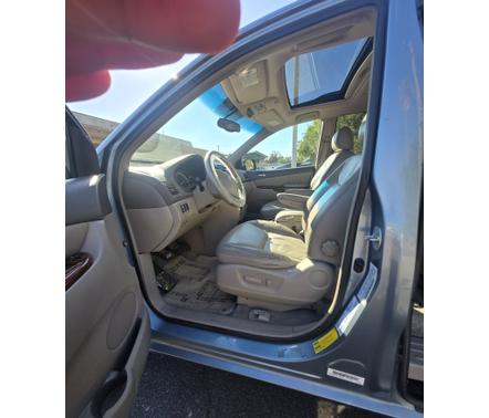 2004 Toyota Sienna XLE