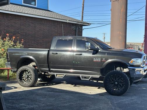 2018 RAM 2500 Laramie