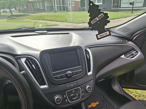 Gray 2017 Chevrolet Malibu 1LS