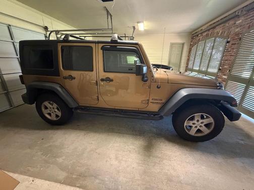 Brown 2015 Jeep Wrangler Unlimited Sport