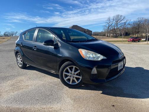 Black 2012 Toyota Prius c Three