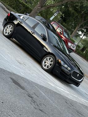 Black 2018 Jaguar XE 25t Premium