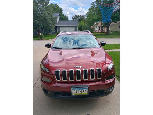 Red 2015 Jeep Cherokee Latitude