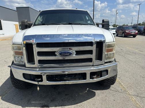 White 2008 Ford F-250 XLT SuperCab Super Duty