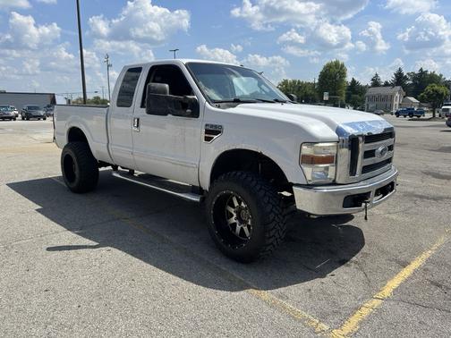 White 2008 Ford F-250 XLT SuperCab Super Duty