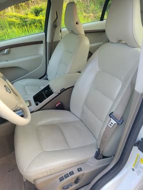 White 2011 Volvo S80 T6