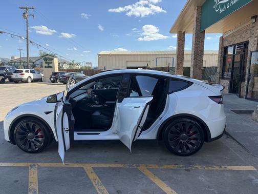 2022 Tesla Model Y Performance