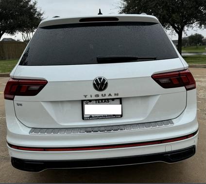 2022 Volkswagen Tiguan 2.0T SE R-Line Black