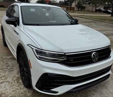 2022 Volkswagen Tiguan 2.0T SE R-Line Black