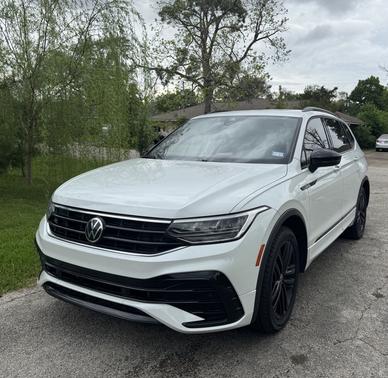 2022 Volkswagen Tiguan 2.0T SE R-Line Black