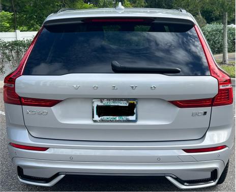 2024 Volvo XC60 B5 Plus Dark Theme