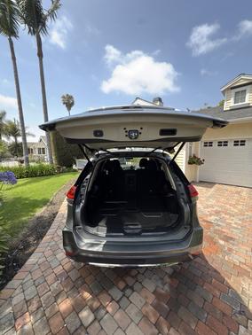 Silver 2018 Nissan Rogue SV
