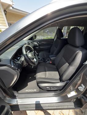 Silver 2018 Nissan Rogue SV