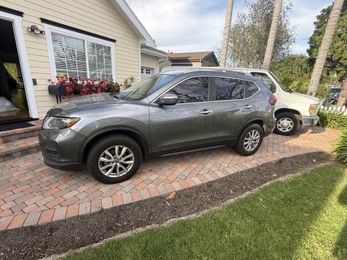 Silver 2018 Nissan Rogue SV