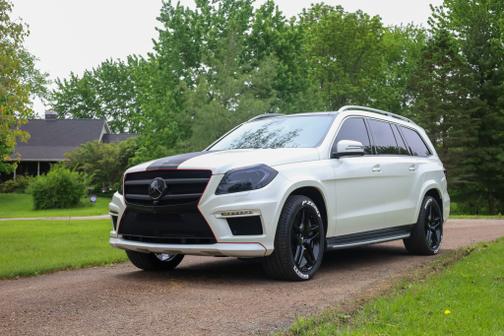 Photo 2 of 27 of 2013 Mercedes-Benz GL-Class GL 550 4MATIC