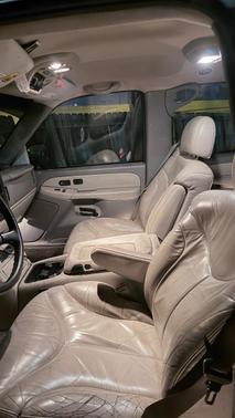 Beige 2000 GMC Yukon SLT