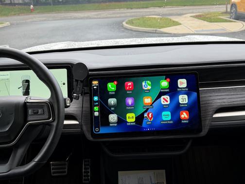 2023 Rivian R1S Adventure Quad-Motor Large Package