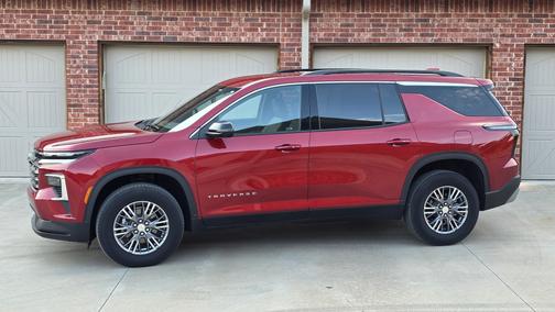 2024 Chevrolet Traverse LT