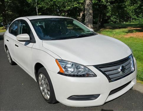 White 2014 Nissan Sentra SV