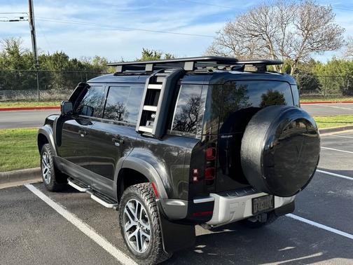 2020 Land Rover Defender 110 SE