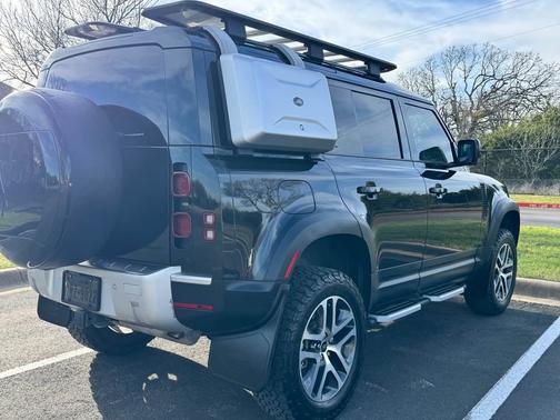 2020 Land Rover Defender 110 SE