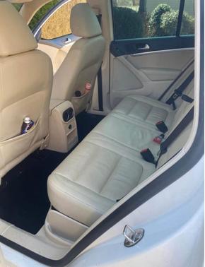 White 2013 Volkswagen Tiguan S