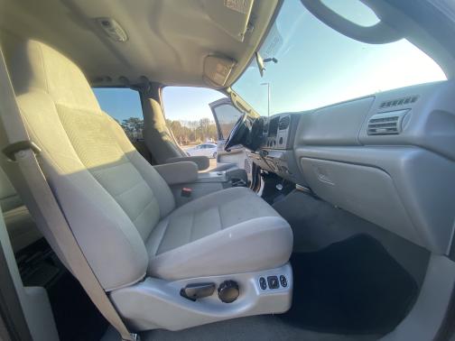 2006 Ford F-250 Lariat Crew Cab Super Duty
