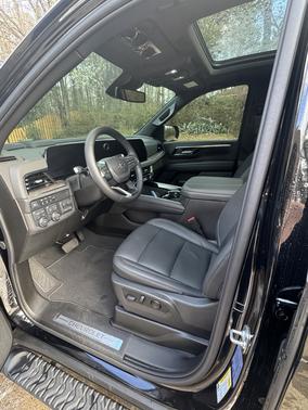 2025 Chevrolet Suburban Z71