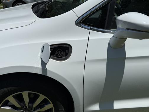 2021 Chrysler Pacifica Hybrid Touring L
