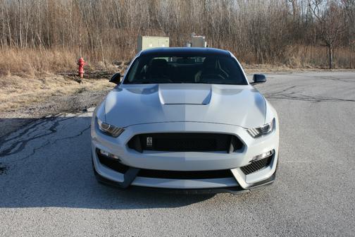 2016 Ford Shelby GT350 Base