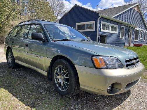 Green 2002 Subaru Outback Base
