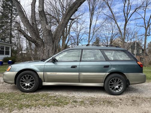 Green 2002 Subaru Outback Base