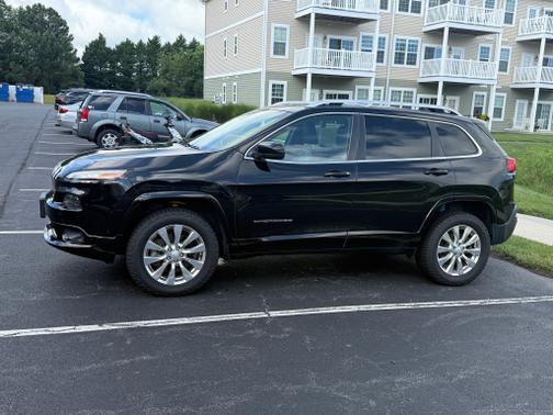 2018 Jeep Cherokee Overland